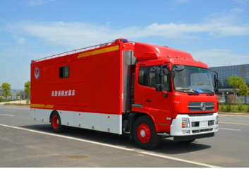 使用違章電器致宿舍著火，消防車(chē)速來(lái)救援