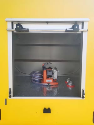 1638150400109076.jpg JDF5042GGSBAW6型供水車2.jpg